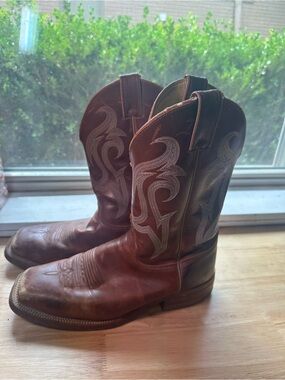 Justin Boots Men's Brown Leather Western Cowboy Boots with Embroidered Shaft